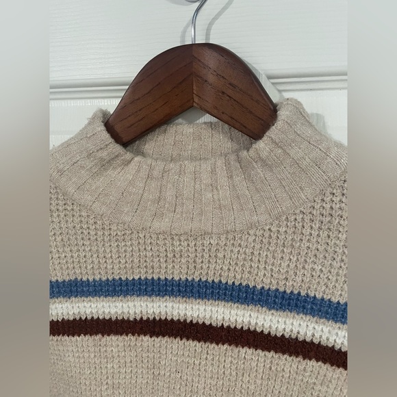 Arizona Jean Co Women’s Mock Neck Striped Cropped Sweater Size Large Beige. - Picture 4 of 10
